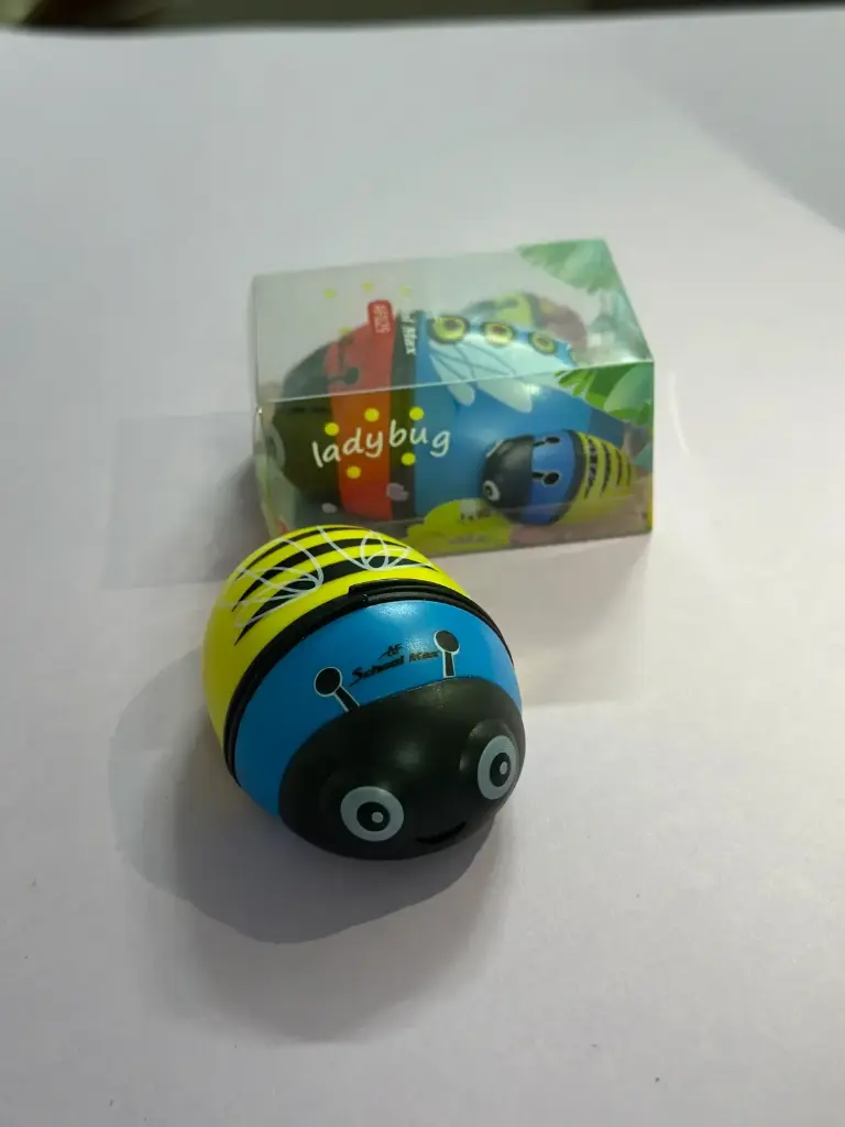 تراش پاکن فانتزی طرح کفش دوزک-1.webp